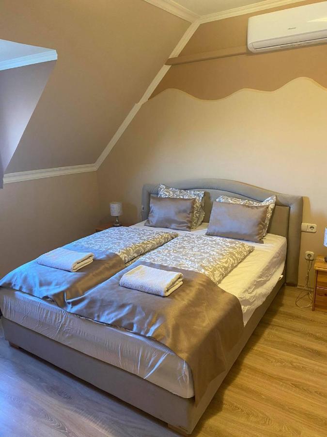La Curia Panzio Bed and Breakfast Dunaszeg Buitenkant foto