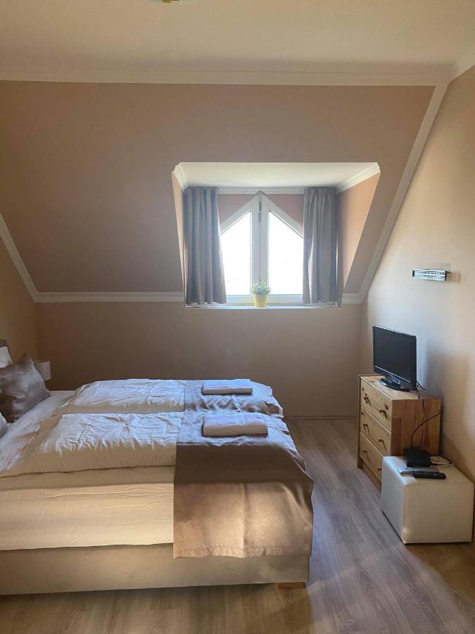 La Curia Panzio Bed and Breakfast Dunaszeg Buitenkant foto